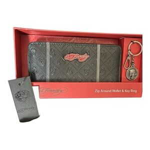 ☠️🖤❤️Ed Hardy Black Skull Embossed Zip Around Wallet and Key Ring Set☠️❤️🖤NWT